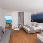 Blue Sea منتجع