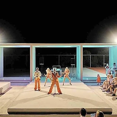 منتجع Blue Sea فاليراكي