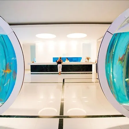 אתר נופש Blue Sea פליראקי